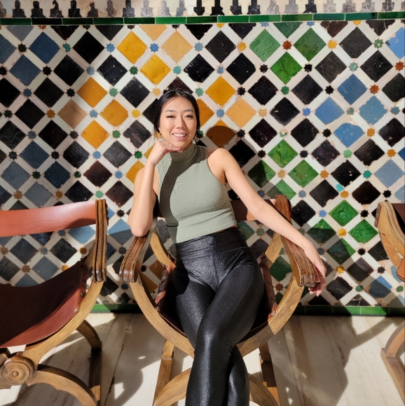 ✨ ABOUT ME ✨ - Picture 4 of 4